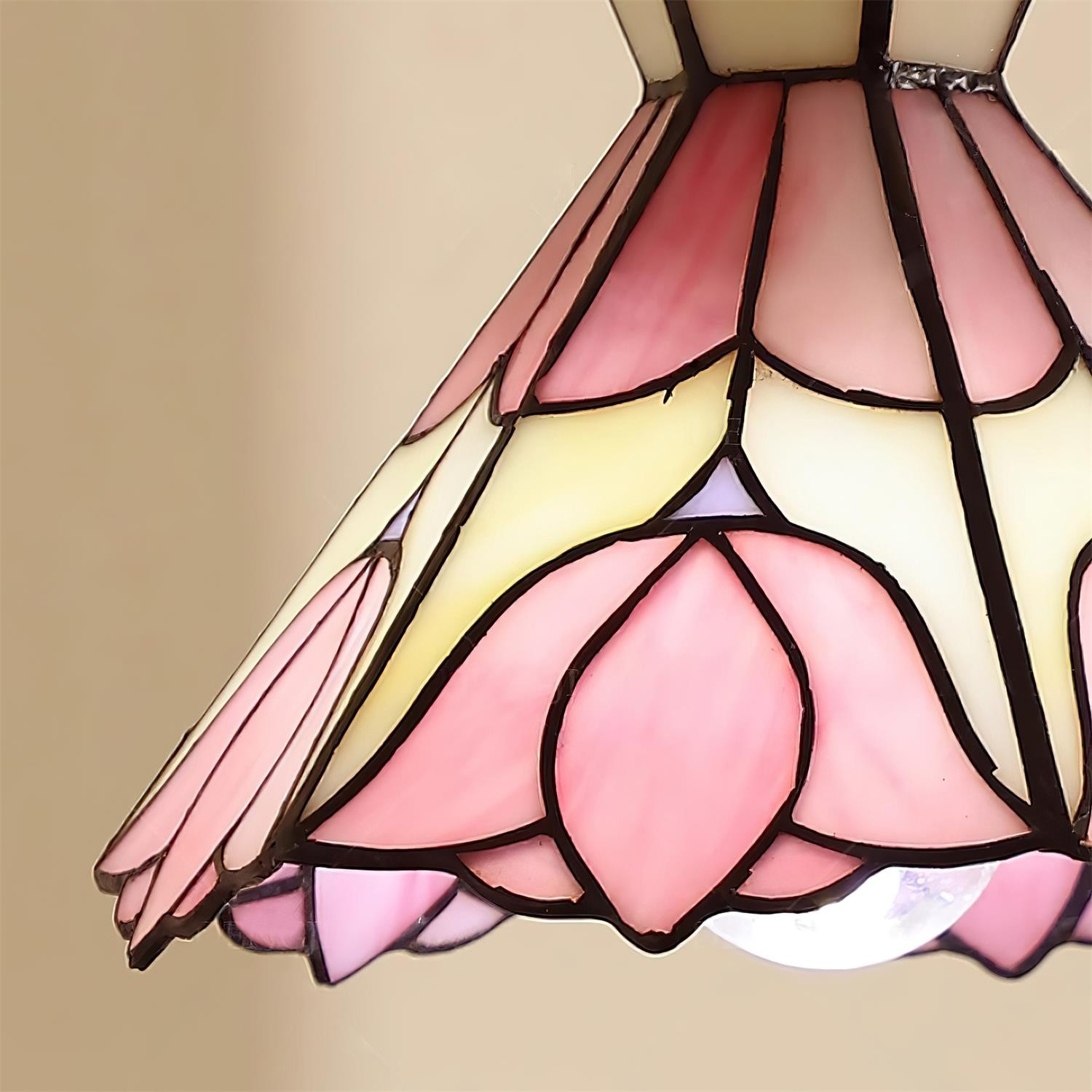 Sevra Tiffany Floral Mosaic Pendant Light - Retro Glass Pendant Lamp for Dining Room and Living Room K2141