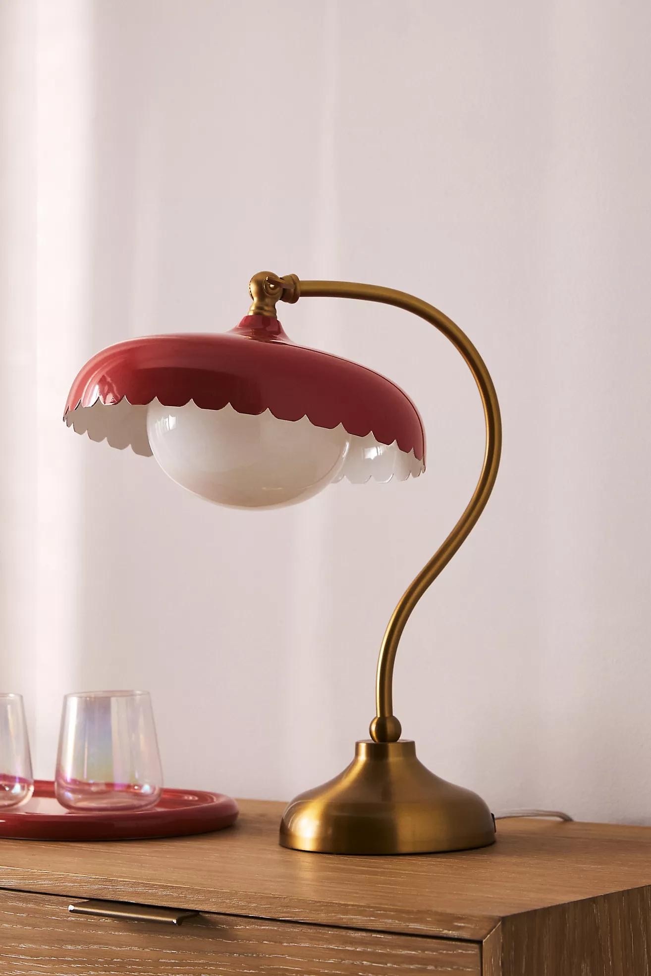 Rayla Scallop Metal Glass Task Lamp – Elegant Retro Table Lamp for Study K1425