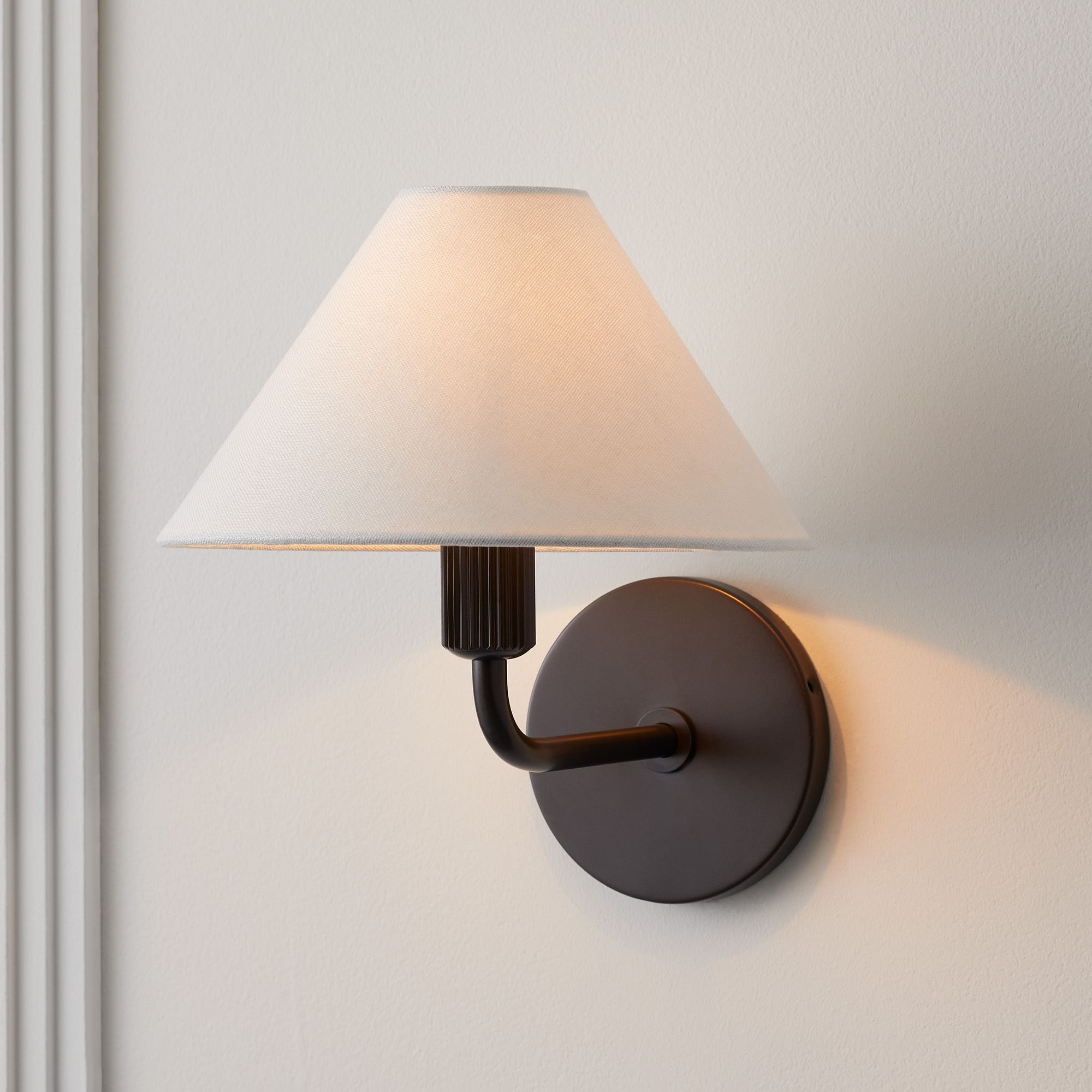 Diora Fabric Metal Wall Sconce – Modern Lighting for Living & Bedroom K1309