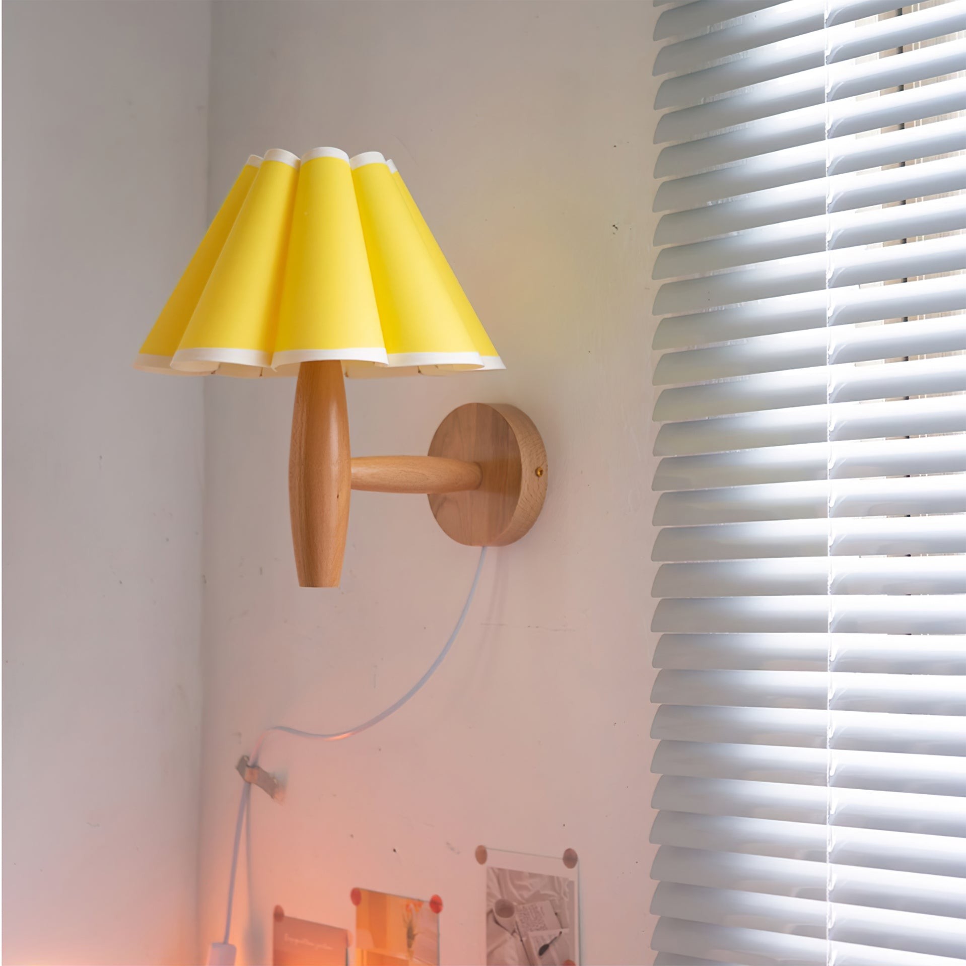 Vintage Fluted Plug In Wall Lamp K1093