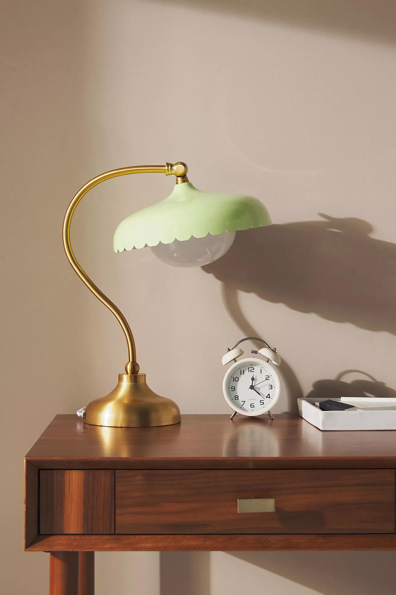 Rayla Scallop Metal Glass Task Lamp – Elegant Retro Table Lamp for Study K1425