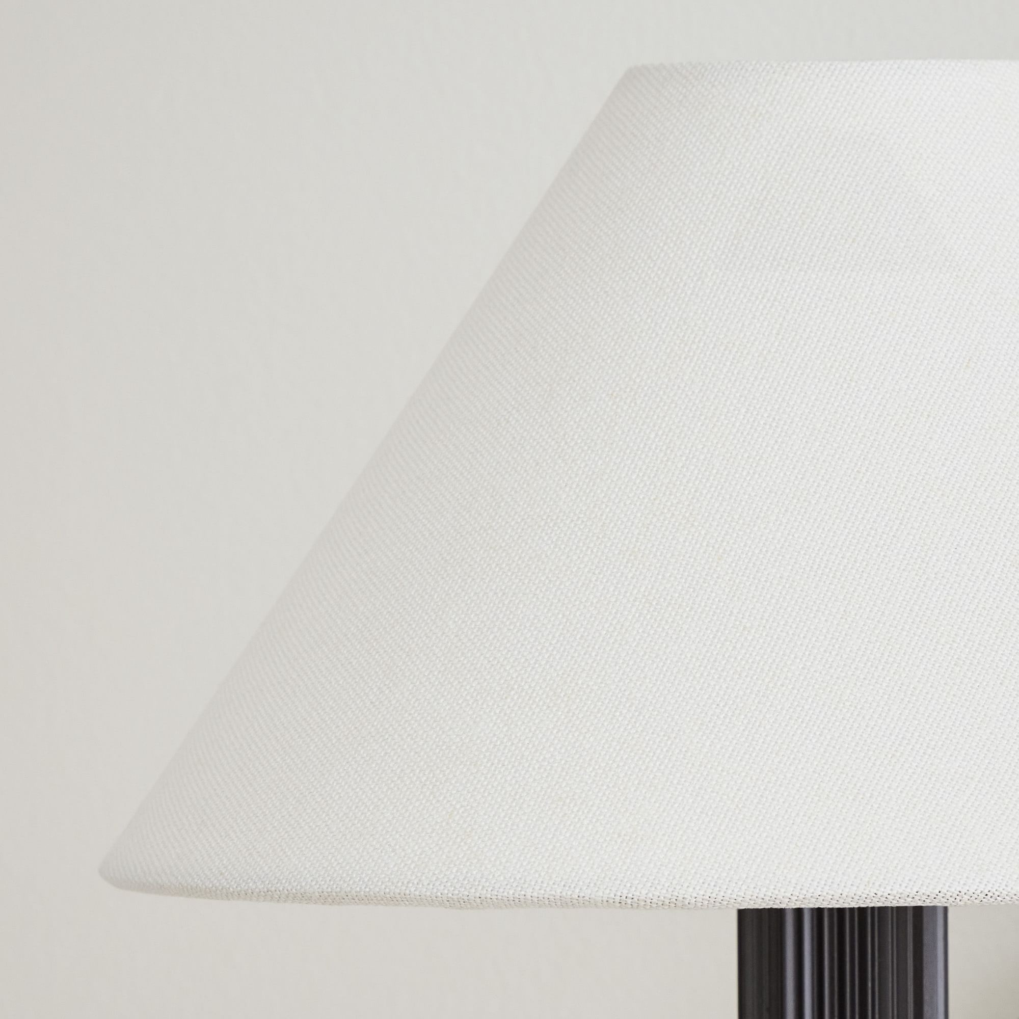 Diora Fabric Metal Wall Sconce – Modern Lighting for Living & Bedroom K1309