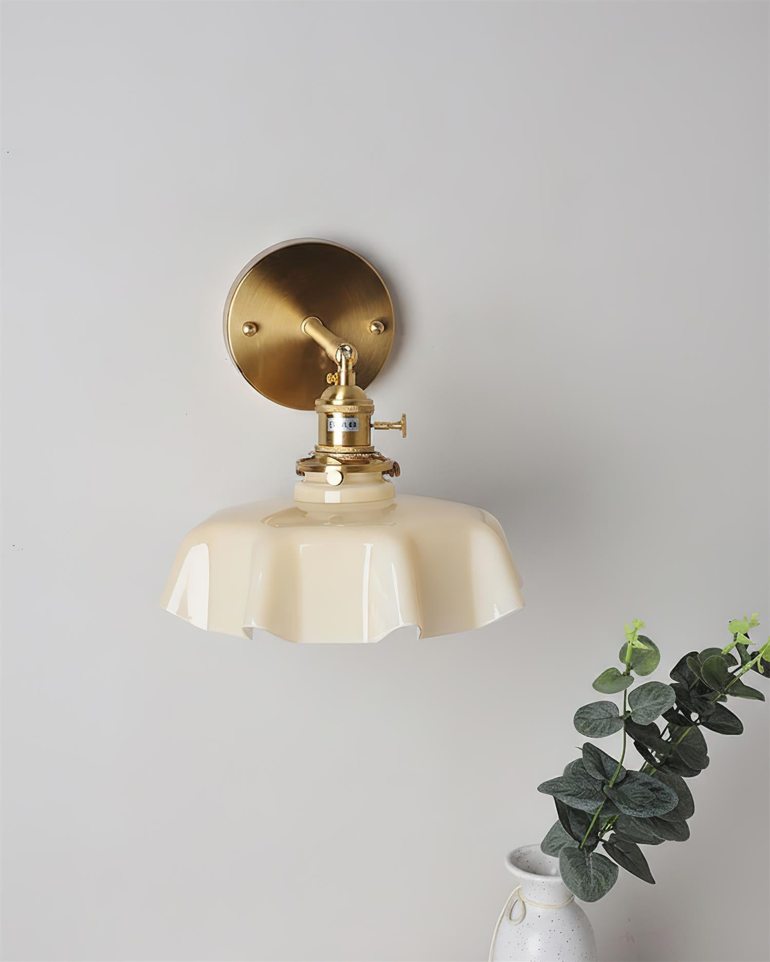 Skirted Ripple Wall Lamp D246