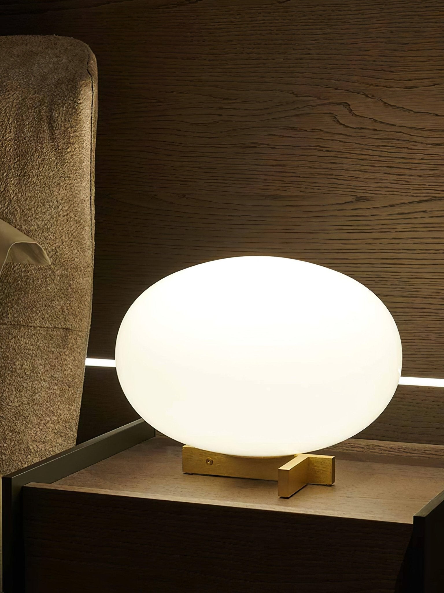 Creative Track Ball-shaped Table Lamp K563