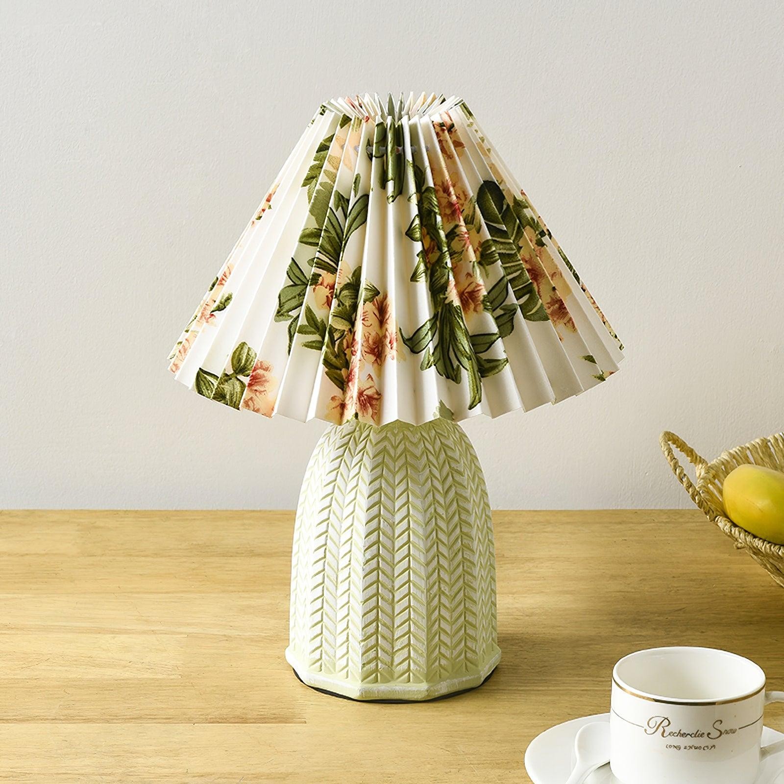 Vintage Pleated Table Lamp K756