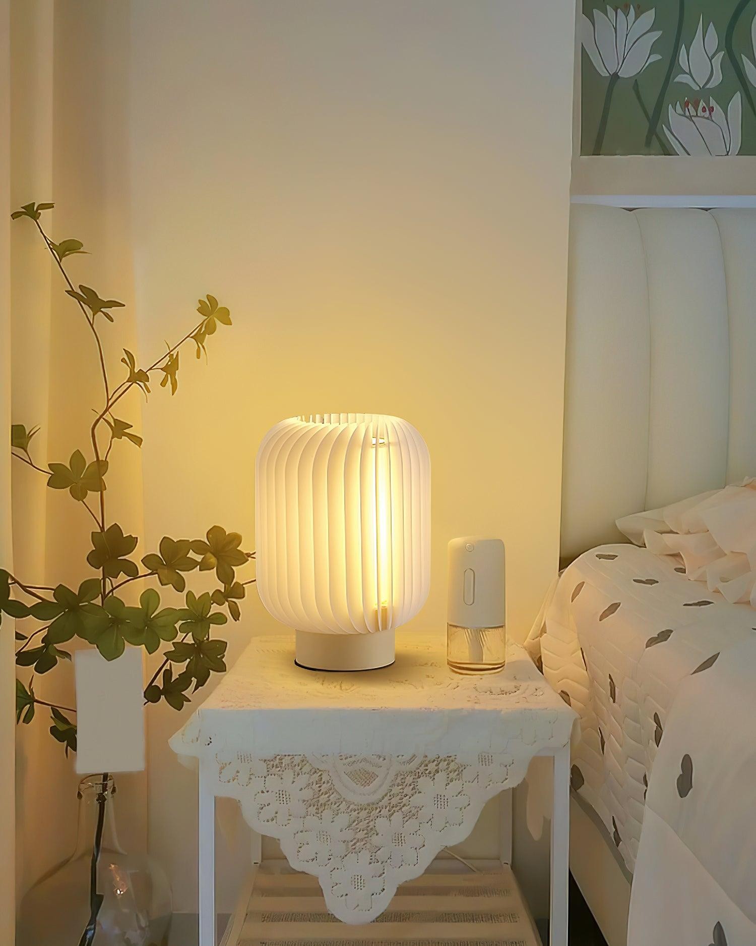 Round Translucent Pleated Table Lamp Suitable For Living Room K600
