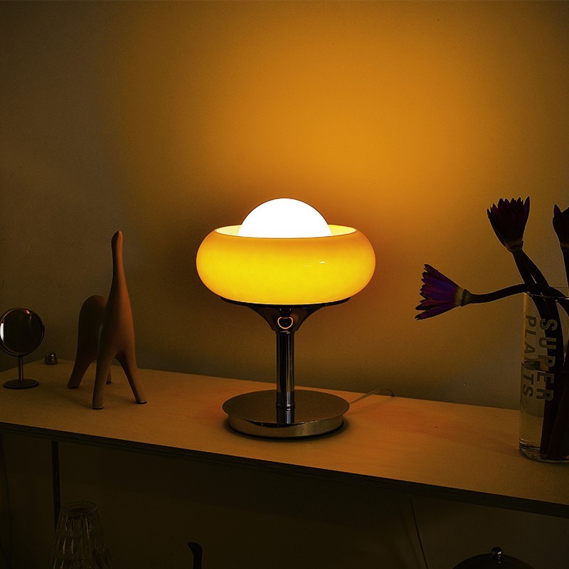 Bauhaus Egg Tart Table Lamp