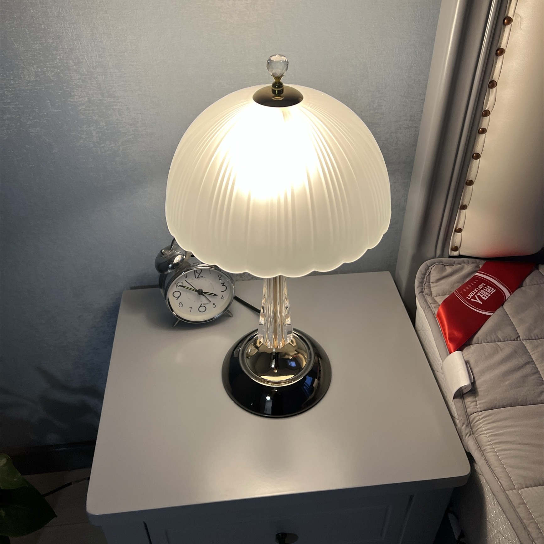 Modern Simple Bedside Table Lamp