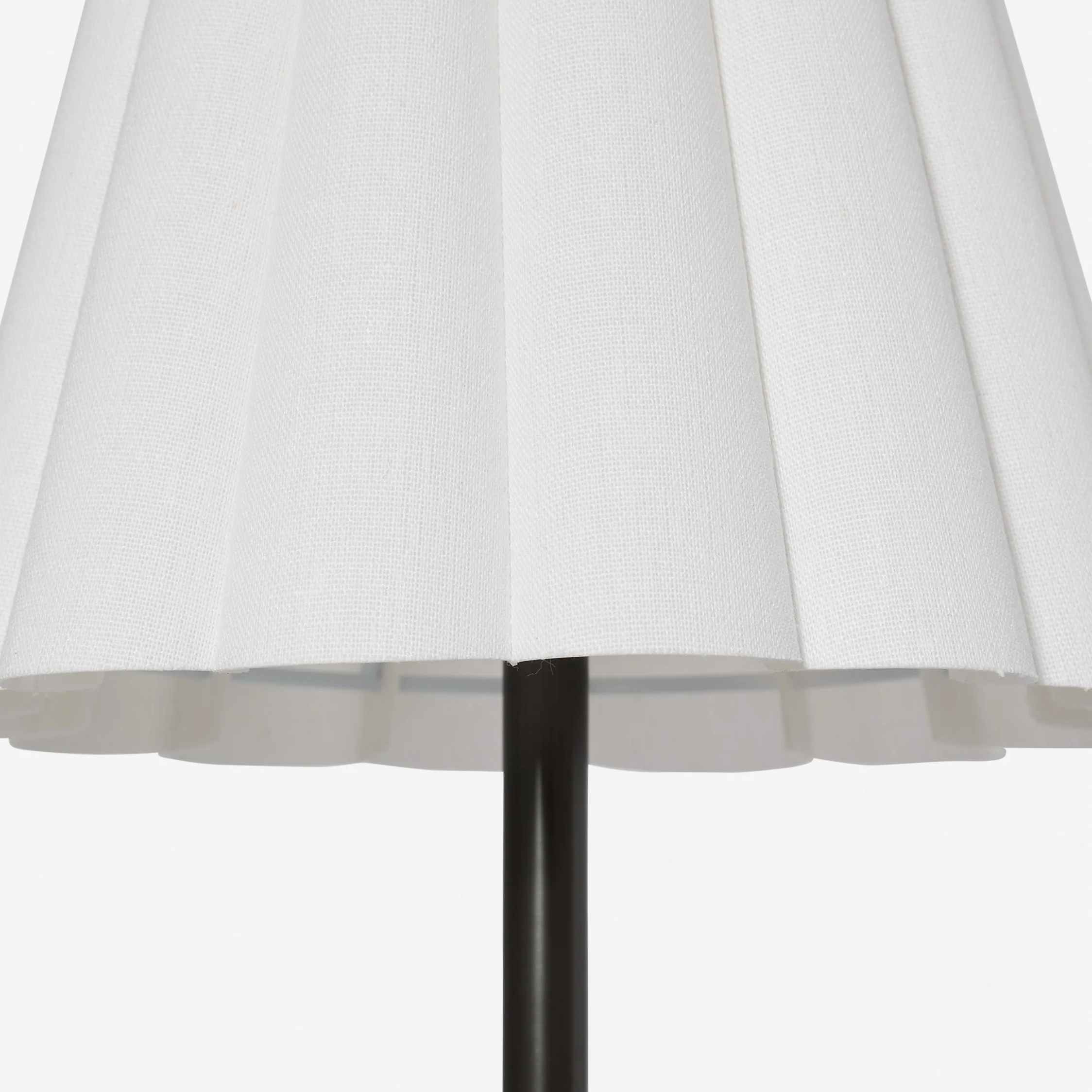 Ruffmeto Transitional Slim Table Lamp - Sculptural Shade Lighting for Living Room or Bedroom K1617