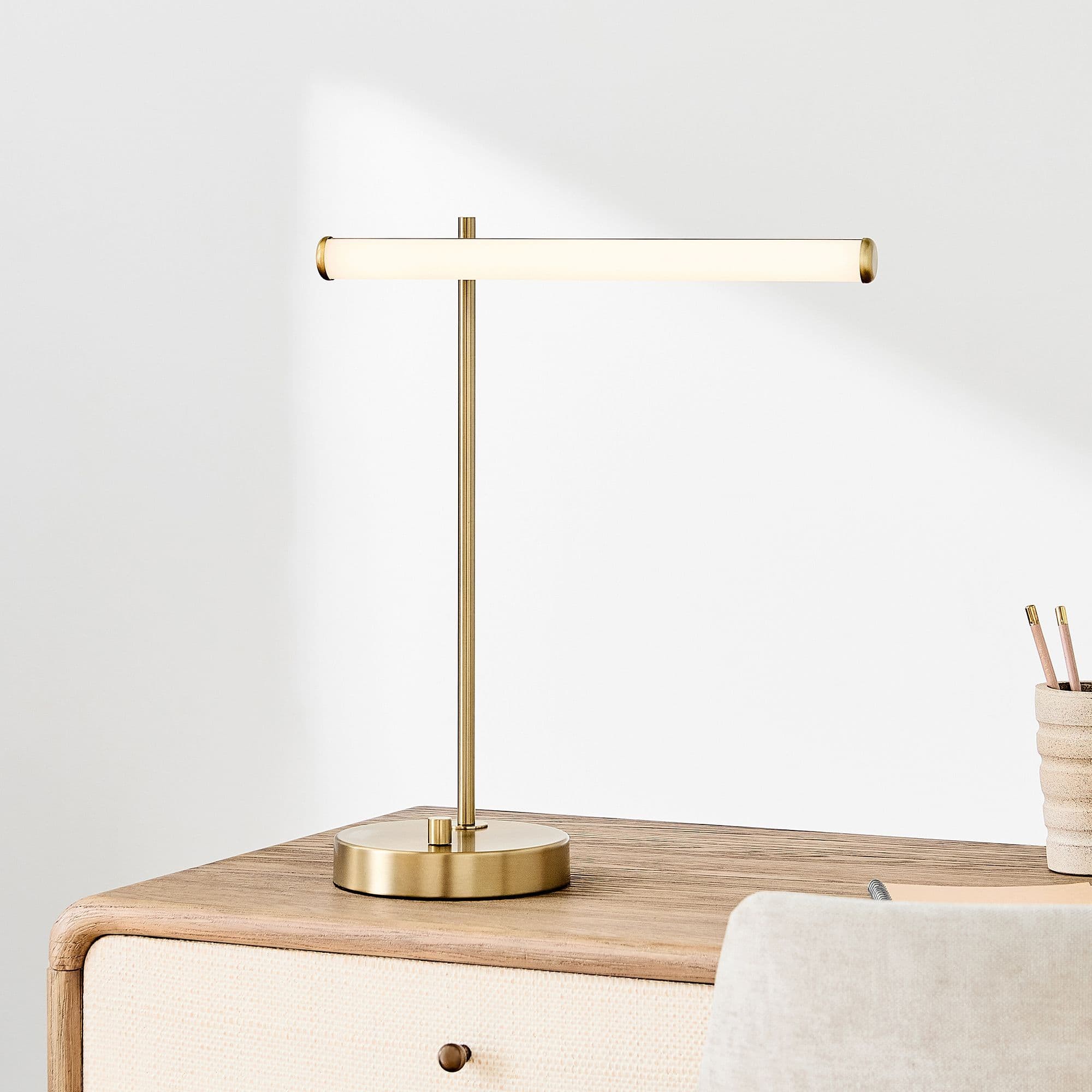 Voro Modern LED USB Table Lamp - Sleek Metal Desk & Bedside Lighting K1229