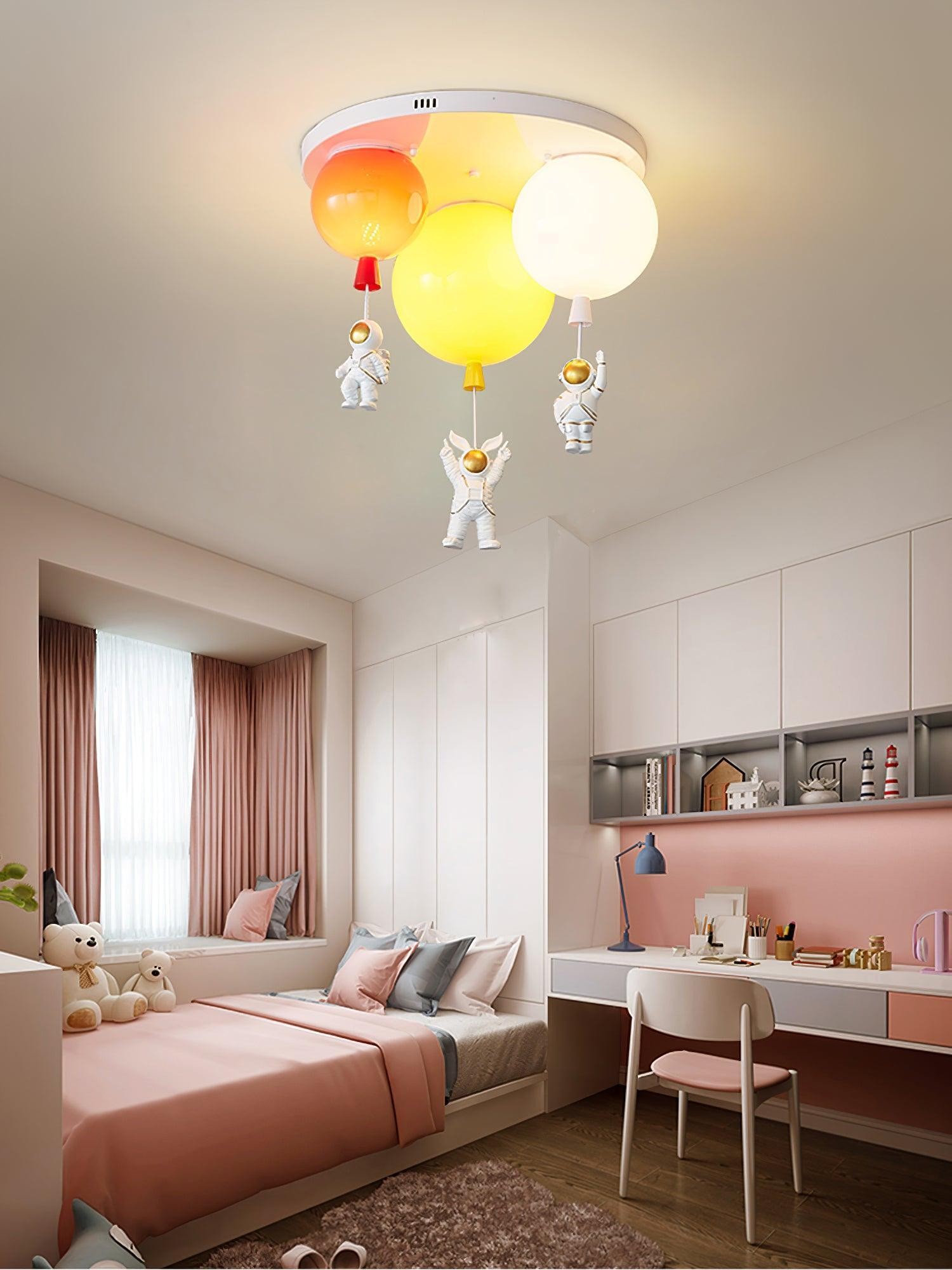 Astronaut Glossy Balloon Ceiling Lamp K244