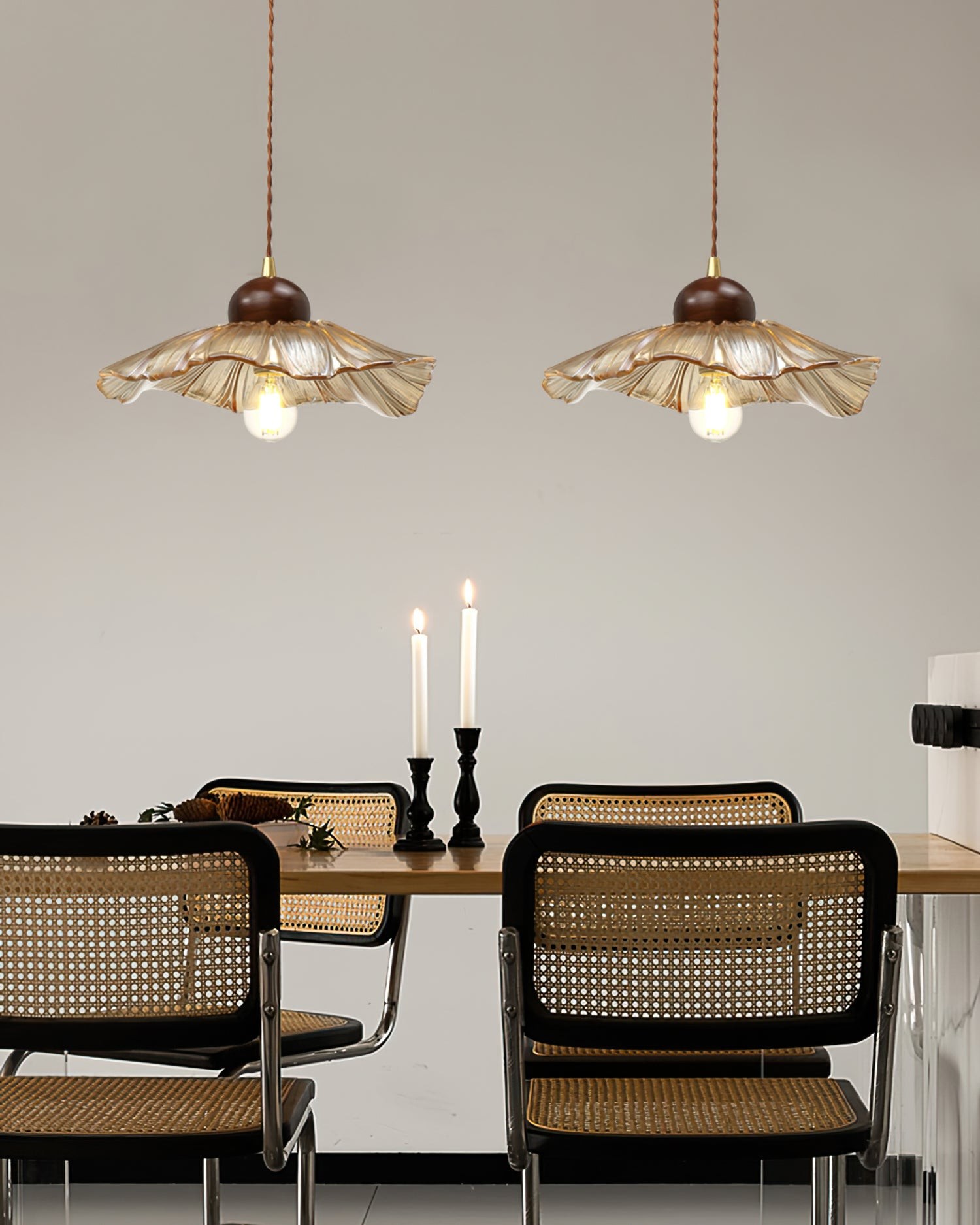 Scalloped Floral Pendant Lamp K1081