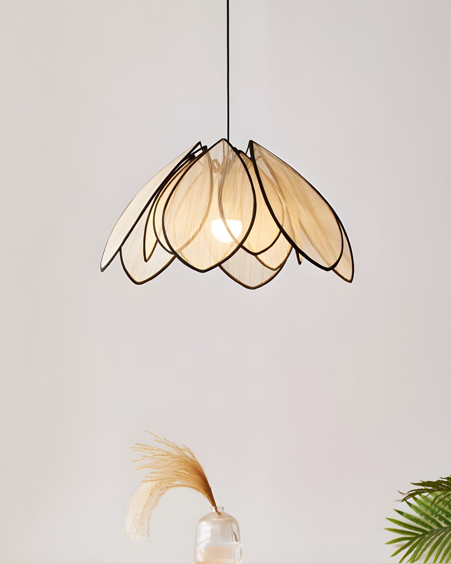 Petaline Veil Pendant Lamp D331