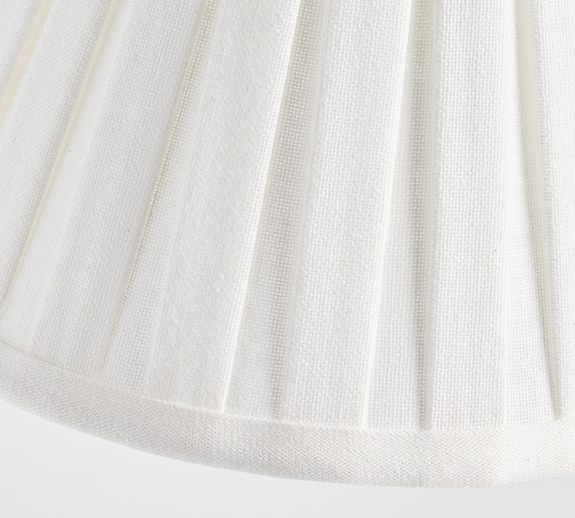 Luvora Pleated Shade Floor Lamp - Adjustable Linen Light in Farmhouse Style K1304