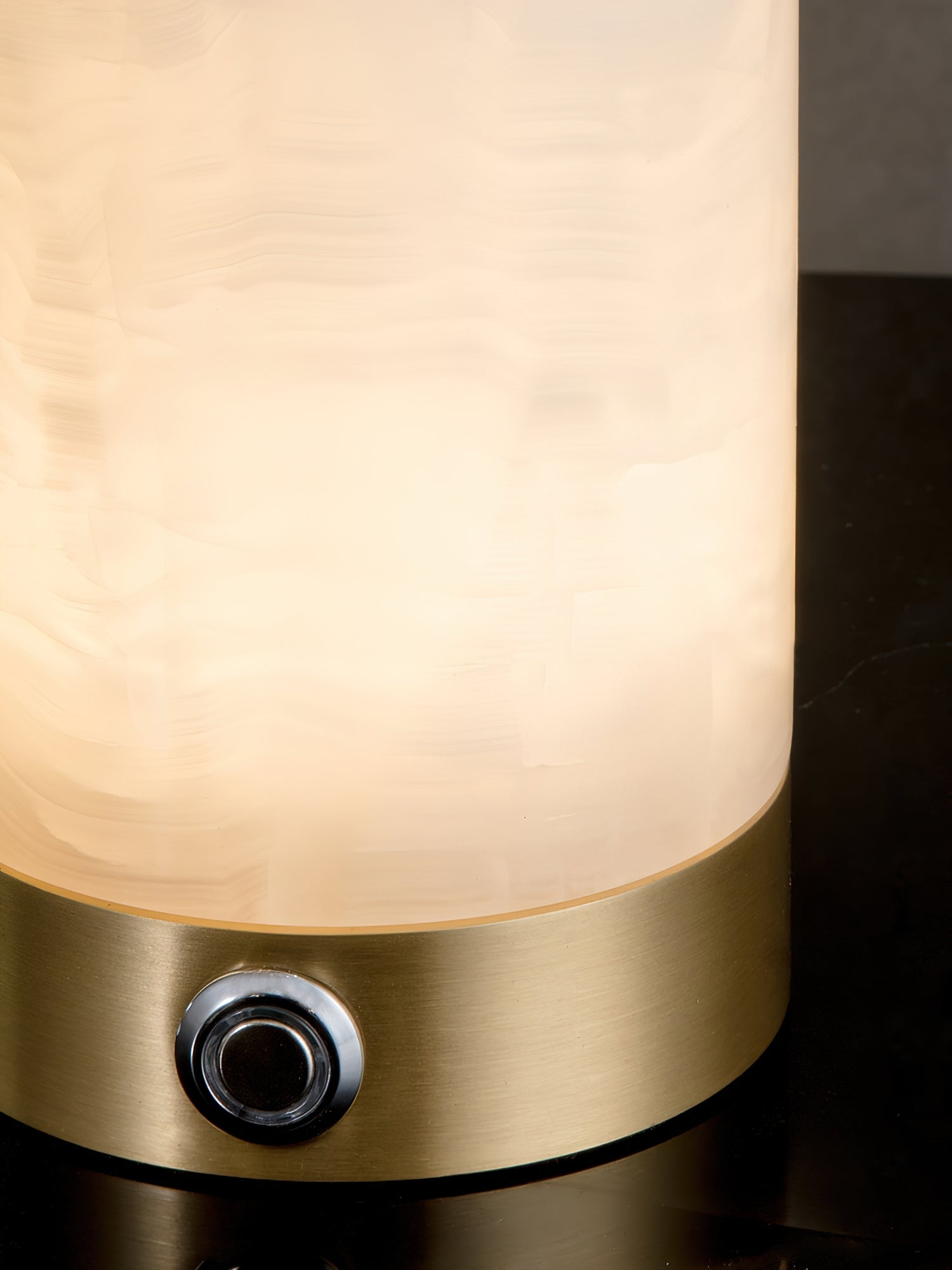 Totem Alabaster Table Lamp (built-in battery) D499