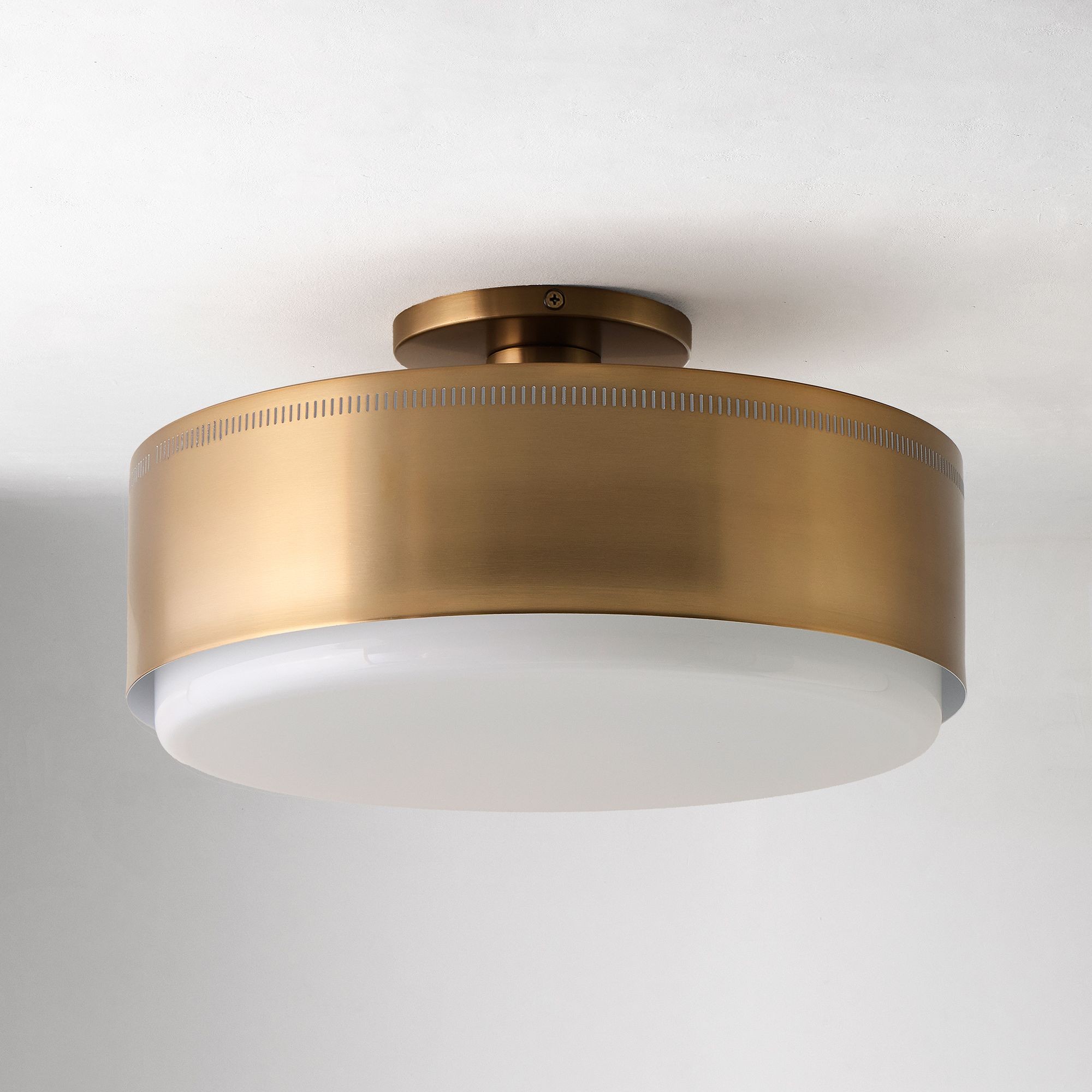 Bolvira Metal Flush Mount - Contemporary Ceiling Light with Subtle Glow K1322