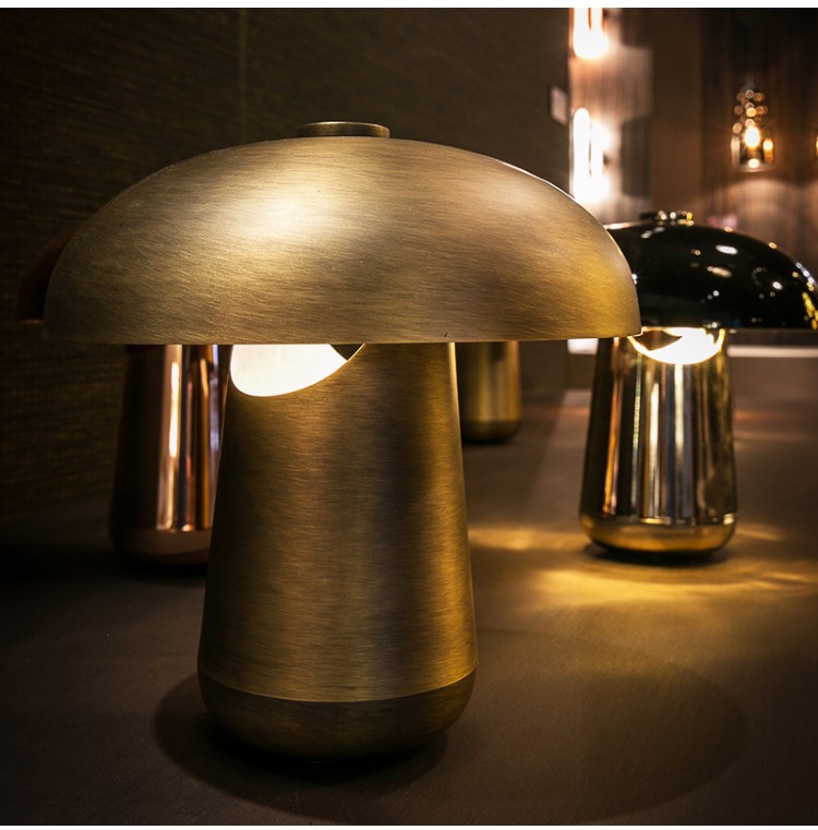 Cloak Mushroom Table Lamp