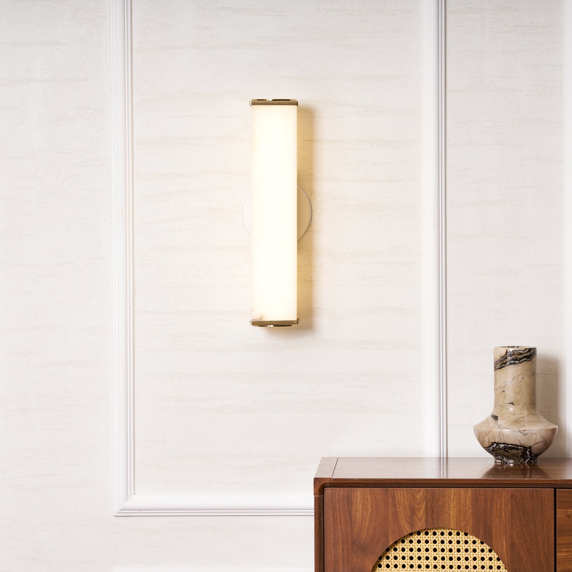 Cuboid Alabaster Wall Light D398