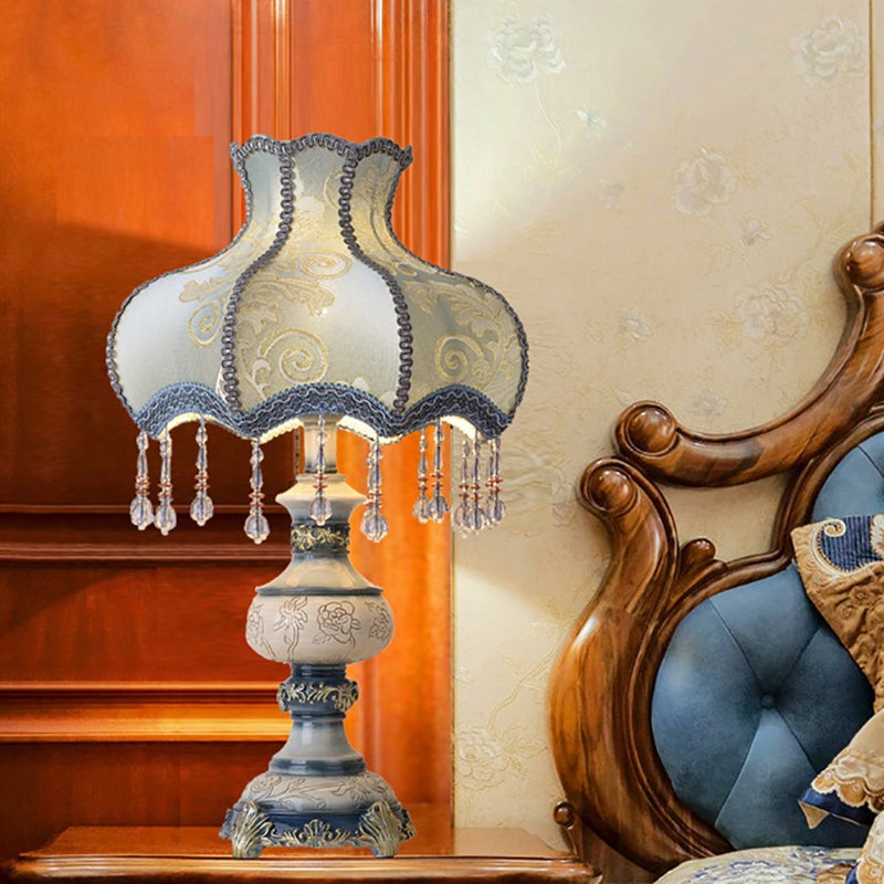 Carved Vase Base Floral Lampshade Table Lamp K711