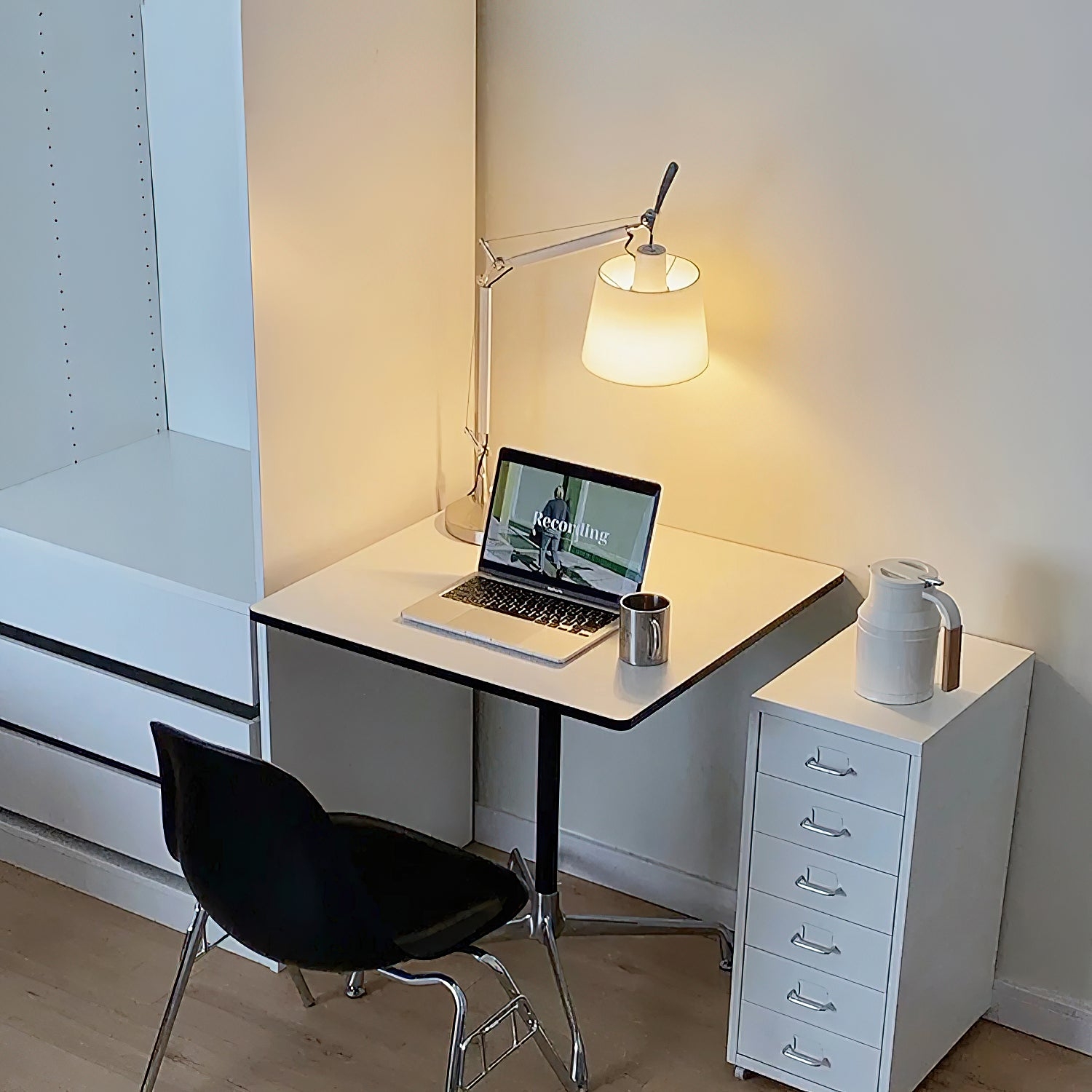 Velthea Table Lamp D714