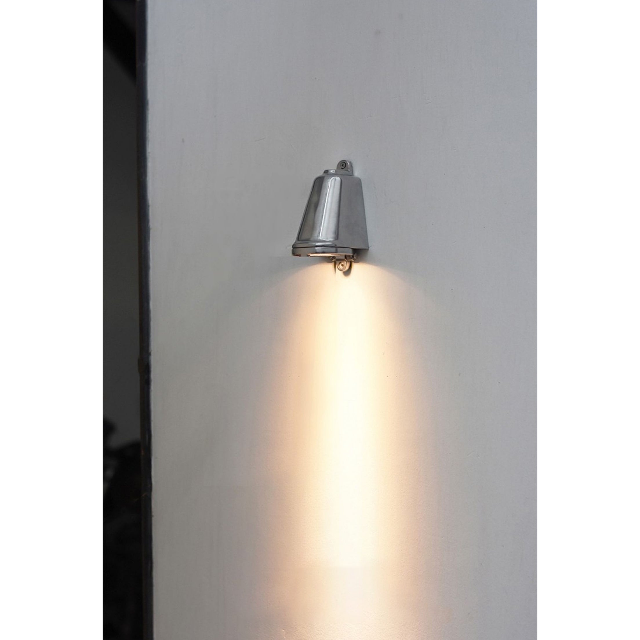 Mast Wall Lamp D635