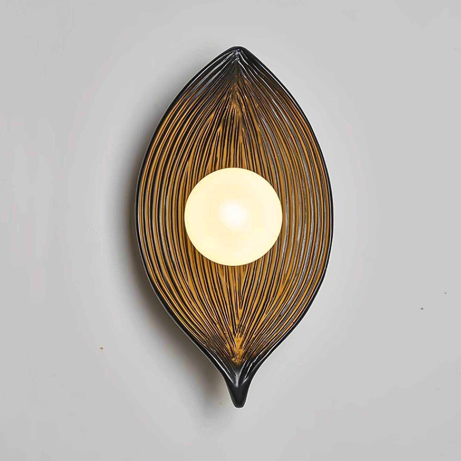 Contemporary Nordic Leaf Resin Wall Light K448