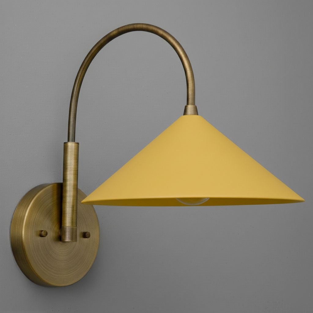 Curva Curved Metal Wall Sconce - Elegant Vintage Wall Lamp for Bedroom K1532