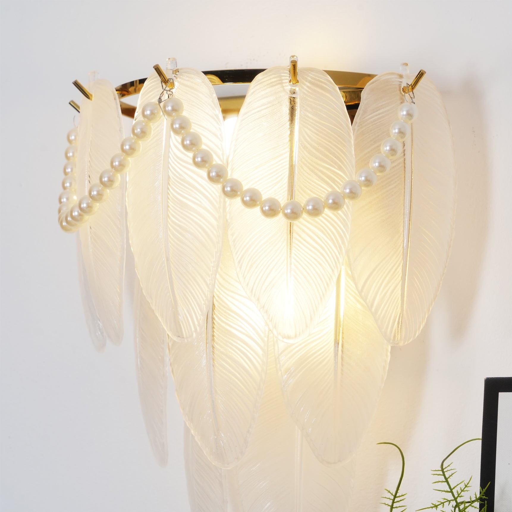 Feather Pearl Wall Lamp K1020