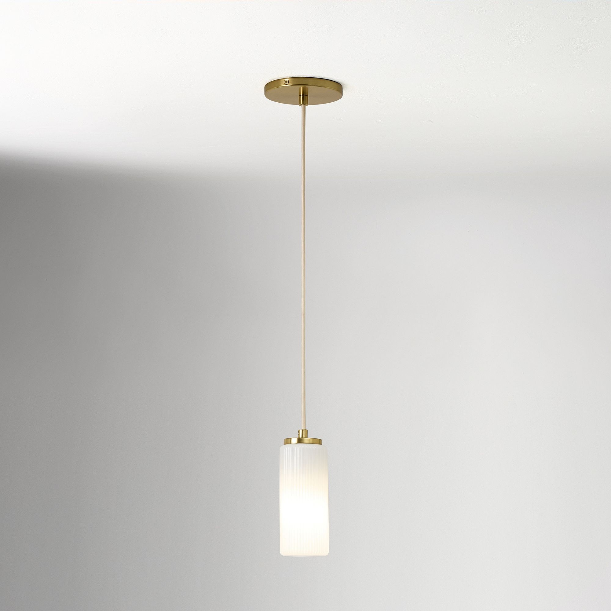 Rivora Fluted Glass Pendant Light – Modern Ribbed Shade K1418