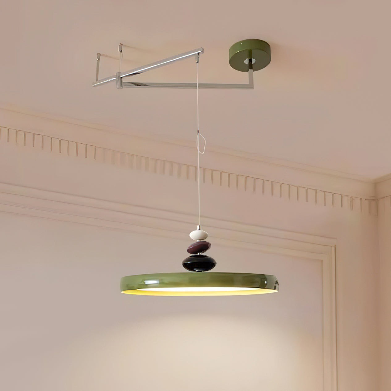 Simple Rocker Arm Flying Saucer Creative Chandelier K405
