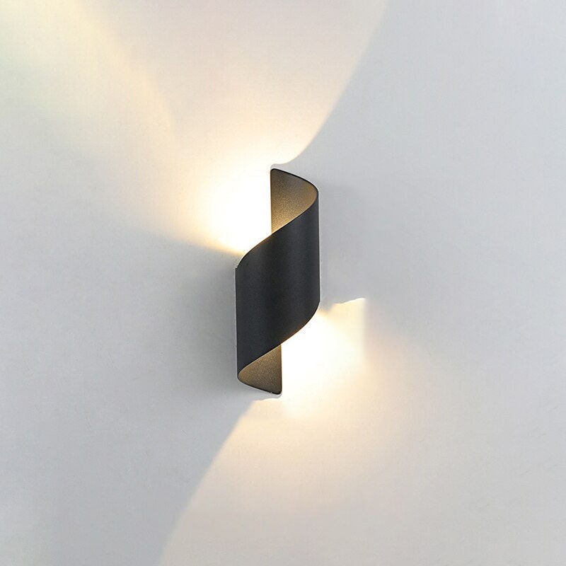 Modern Curl Twisted LED Wall Light K517
