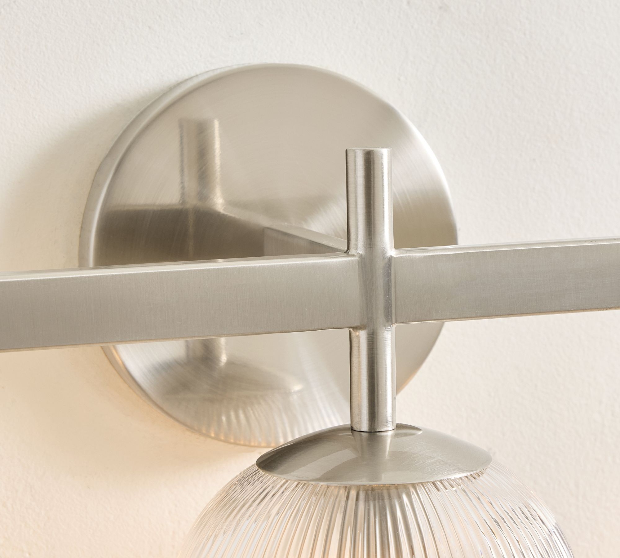 Bravira Ribbed Glass Wall Sconce - Wall Light for Living Room and Hallway K1326