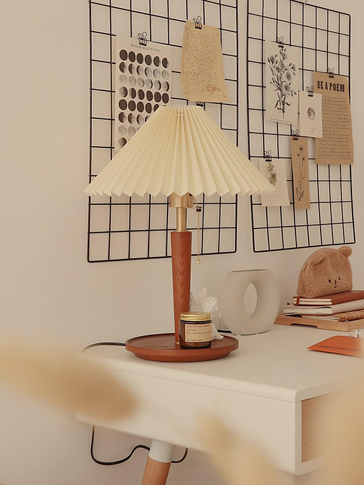 Nordic Retro Pleated Fabric Wooden Table Lamp For Bedroom K330