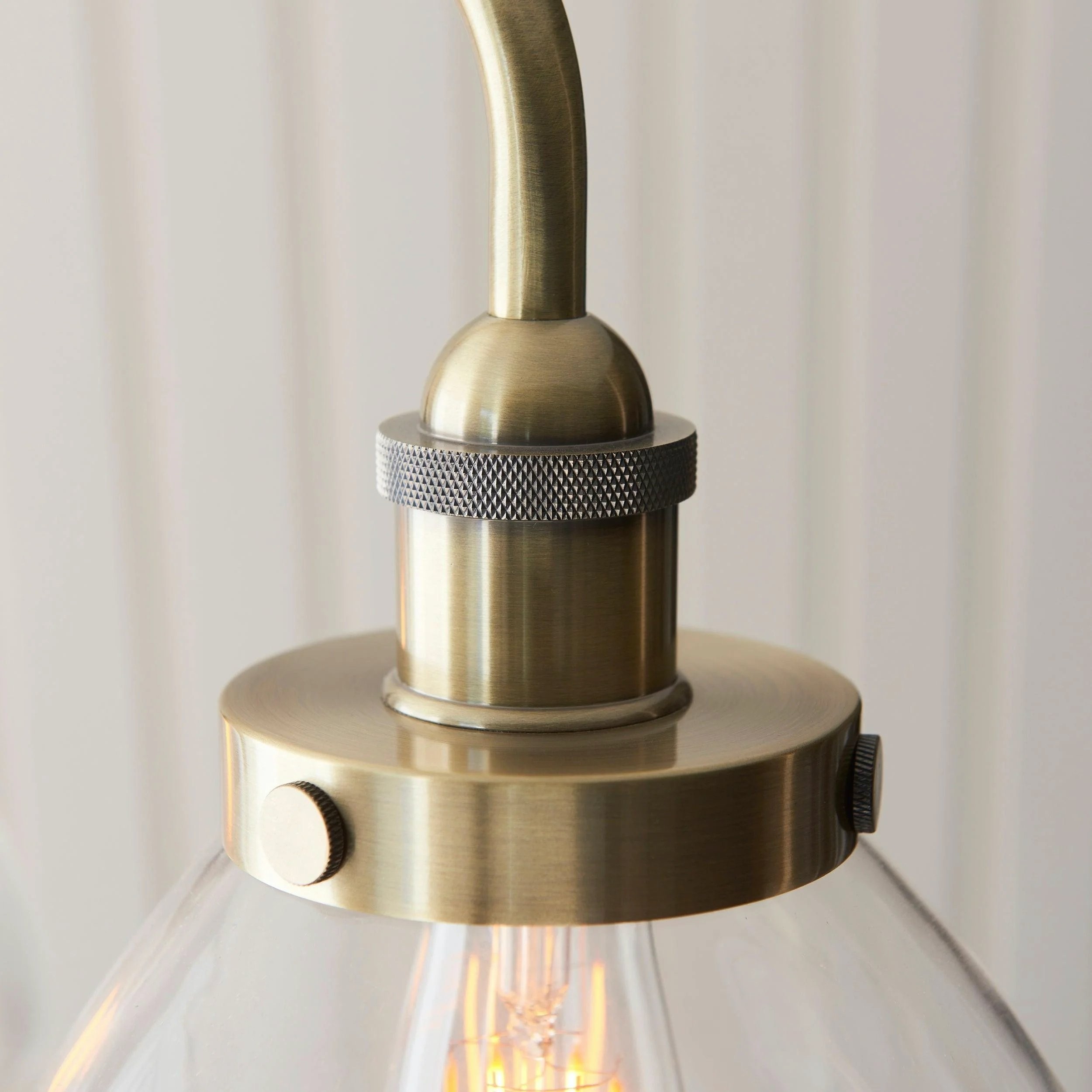 Novera Industrial 3 Light Linear Pendant Light - Modern Metal Style for Kitchen & Dining Room K1981