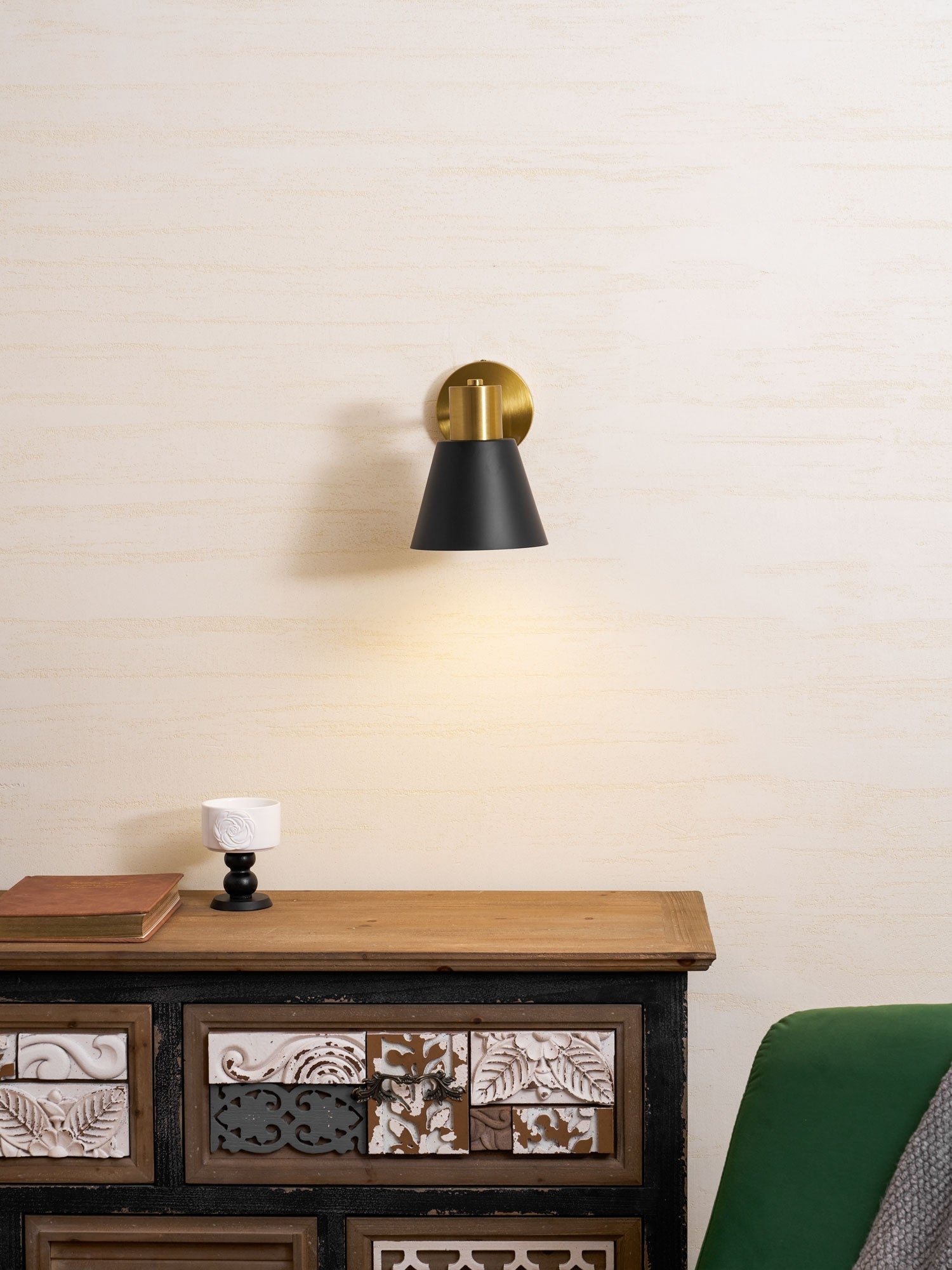 Adjustable Armed Wall Lamp D373