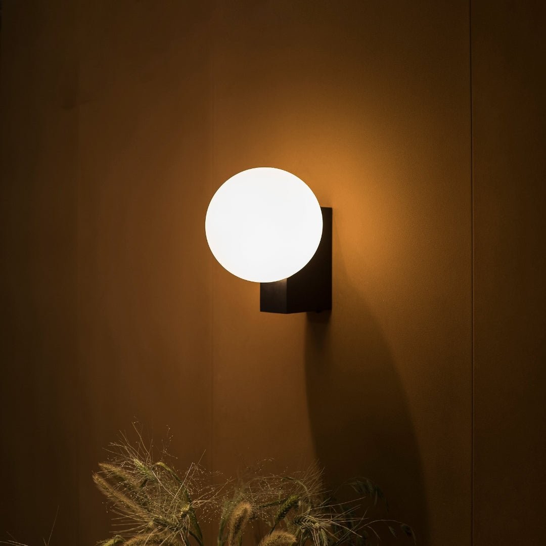 Minimalist Spherical Wall Lamp K434