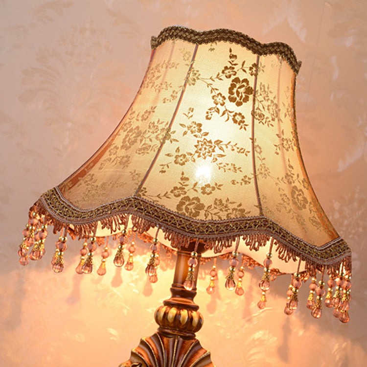 Pastoral Flower Lampshade Carved Table Lamp K715