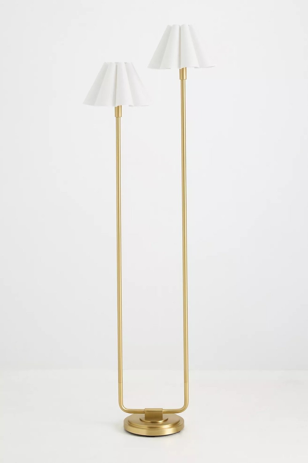 Capirise Gold Scalloped Shade Floor Lamp - Contemporary Metal Lighting for Bedroom K1180