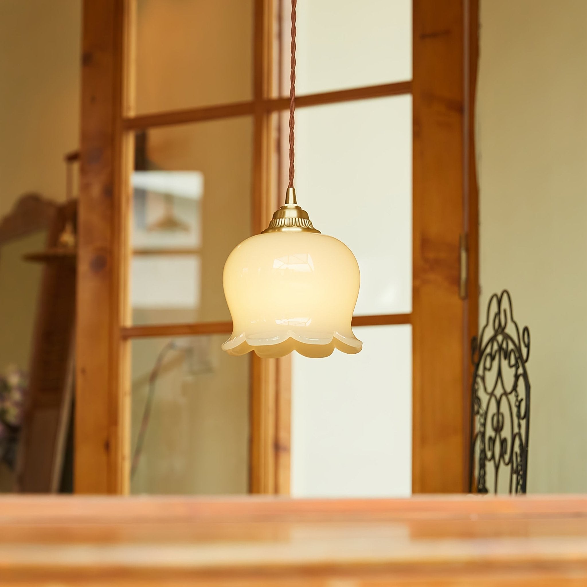Traditional Glass Flower Pendant Lamp K736