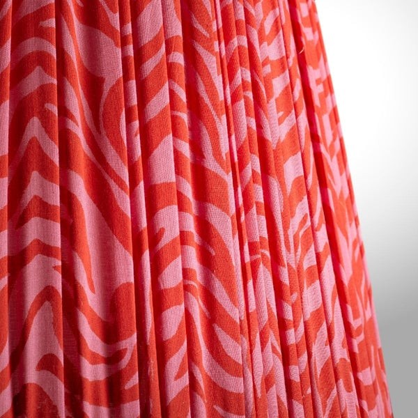 Grainora Wooden Base Fabric Shade Table Lamp - Modern Style for Living Room and Bedroom K2145