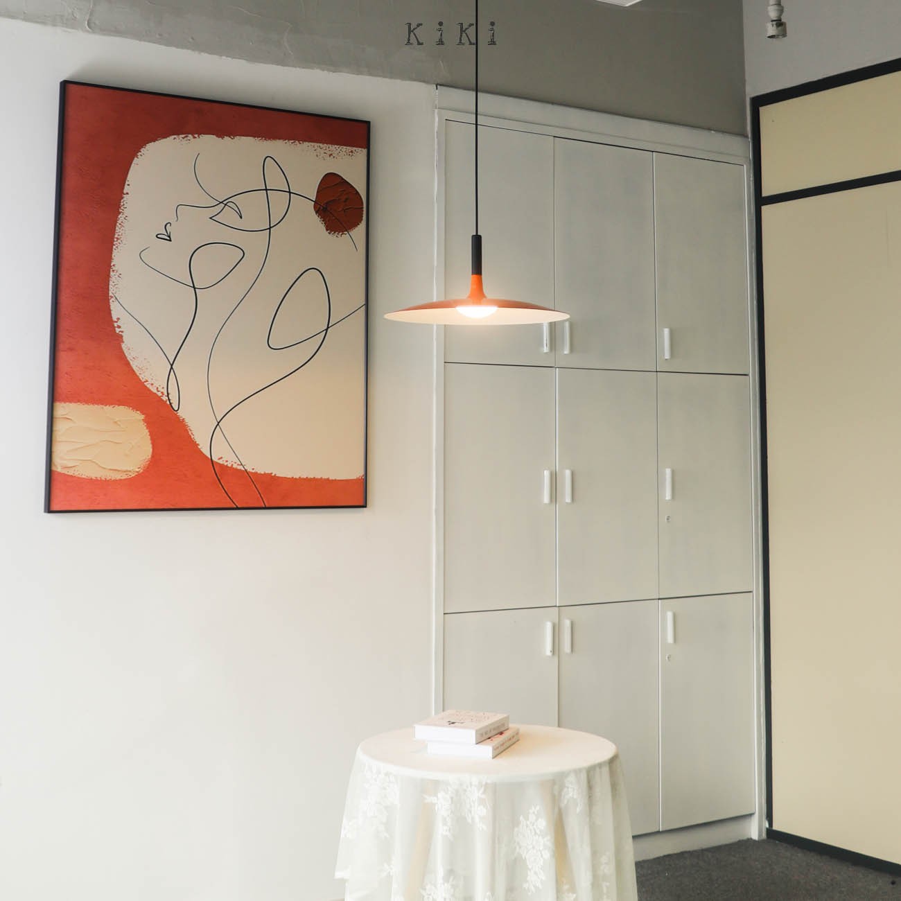 Vibrant Aplomb Large Pendant Light - Stylish Round Disc Pendan Light for Modern Interiors