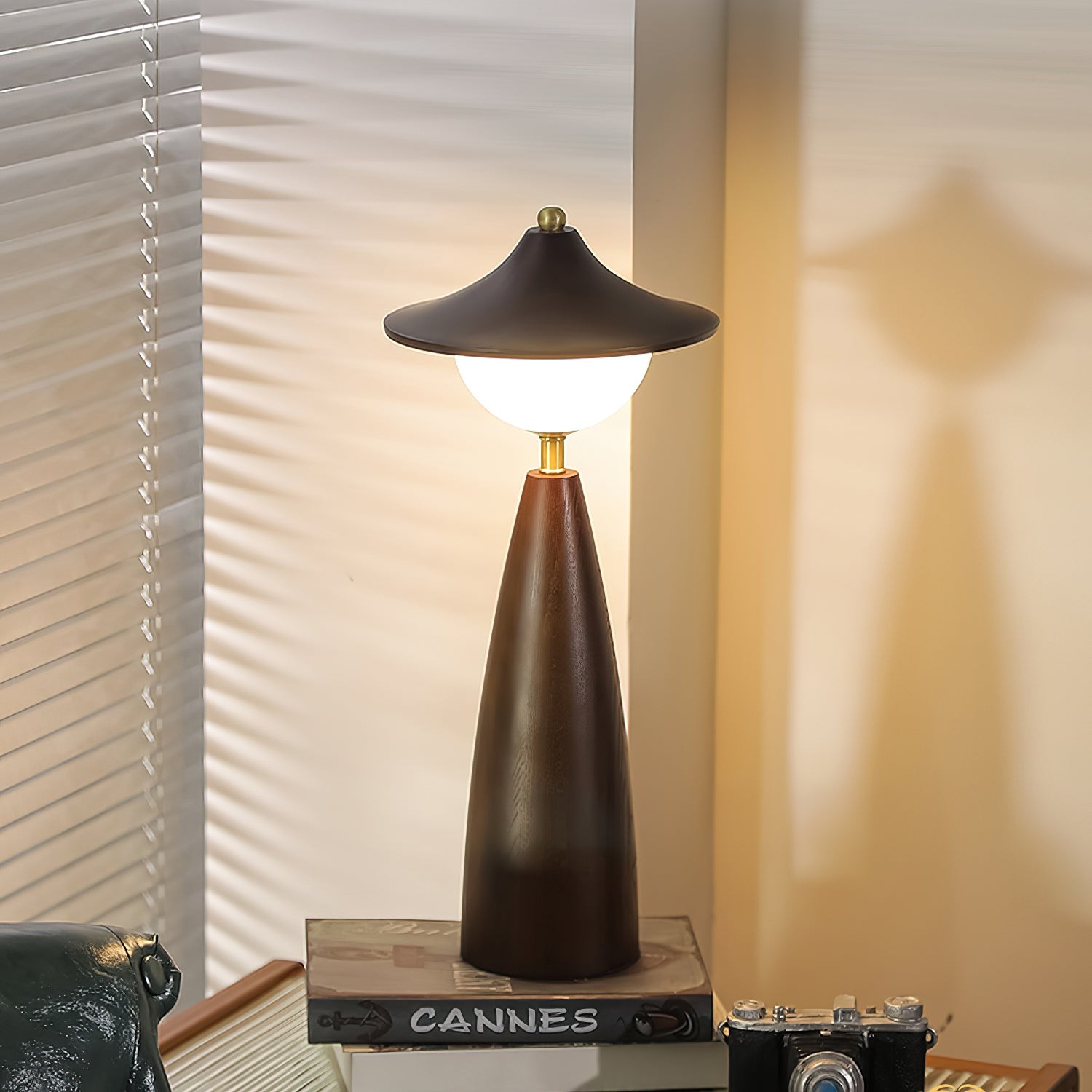French Retro LED Bedside Table Lamp for Bedroom K719