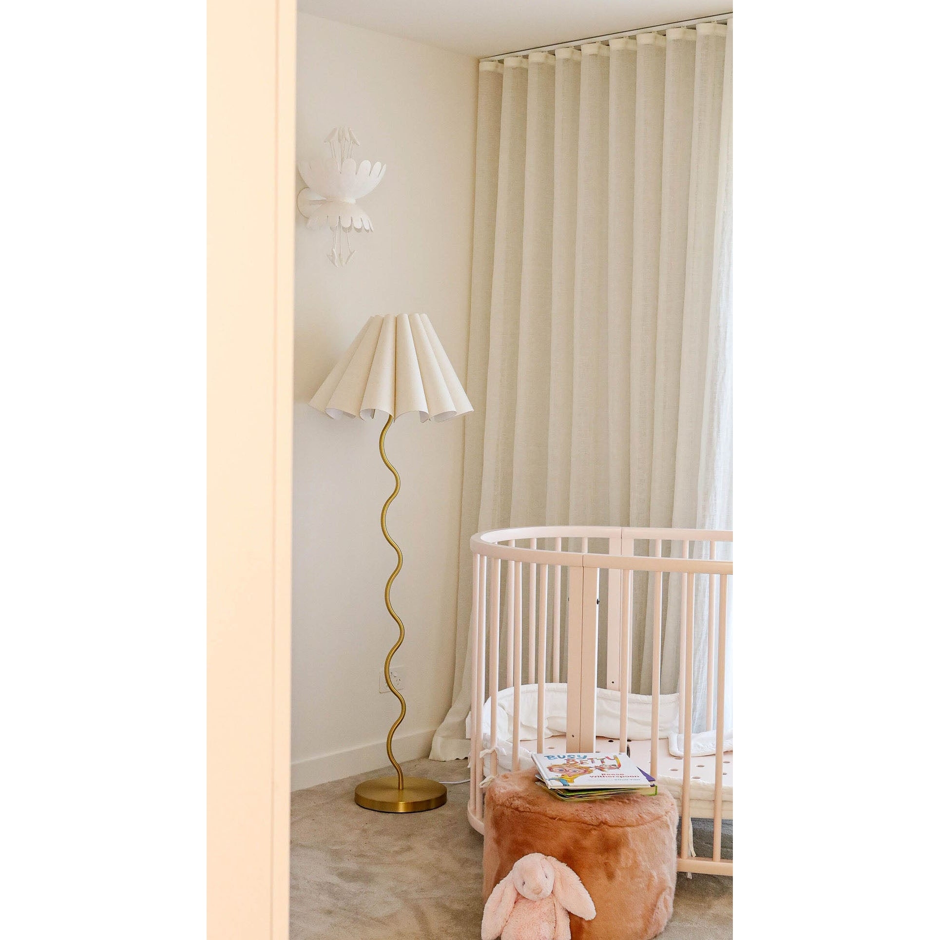 Cora Floor Lamp D705