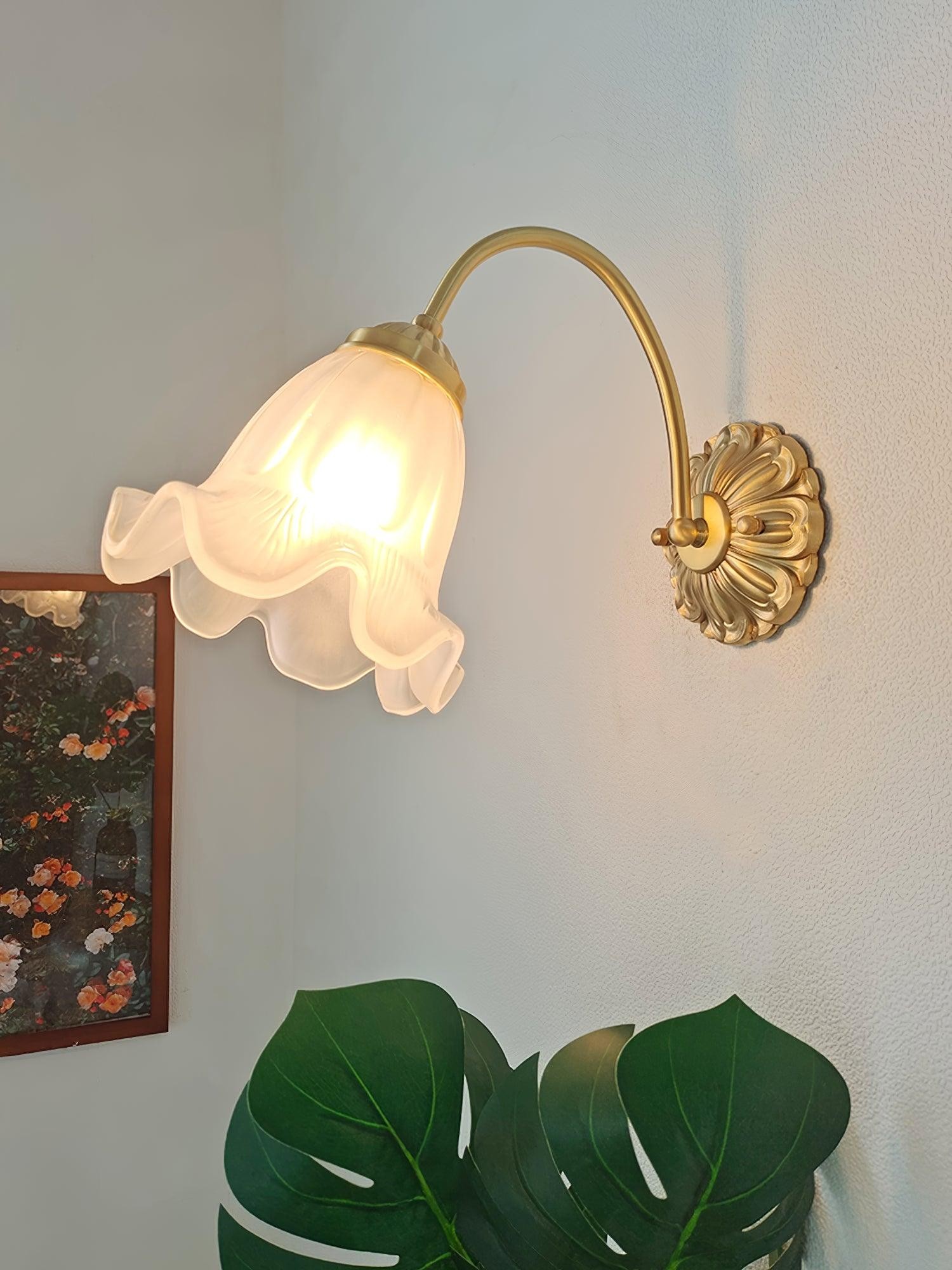 Nordic Modern Retro Elegant Flower Brass Glass Wall Lamp K276
