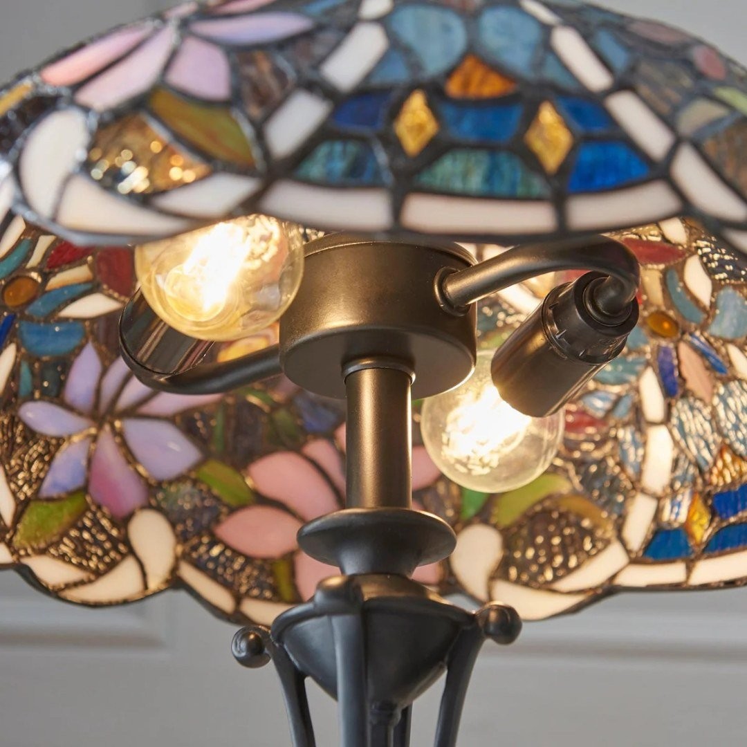 TF Sullivan Tiffany Table Lamp - Floral Stained Glass Design for Bedroom K1880
