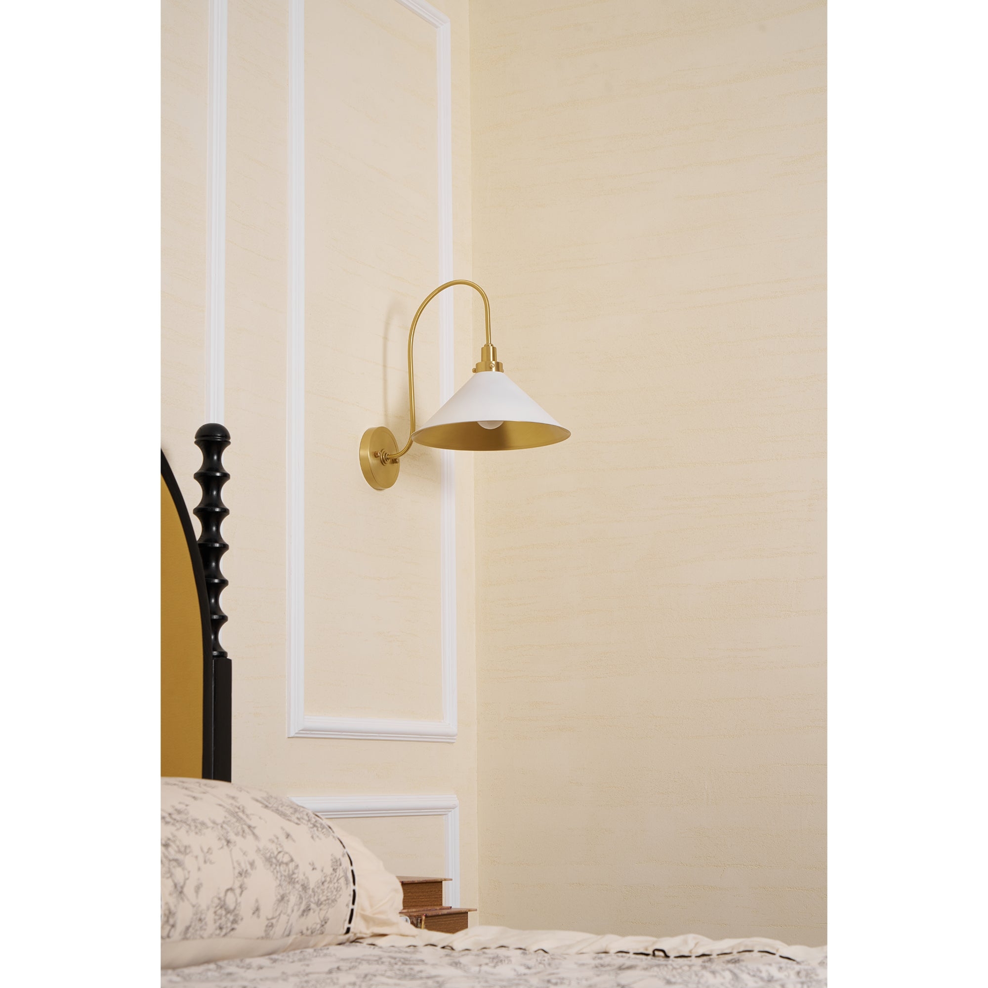 Clivedon Wall Lamp D592