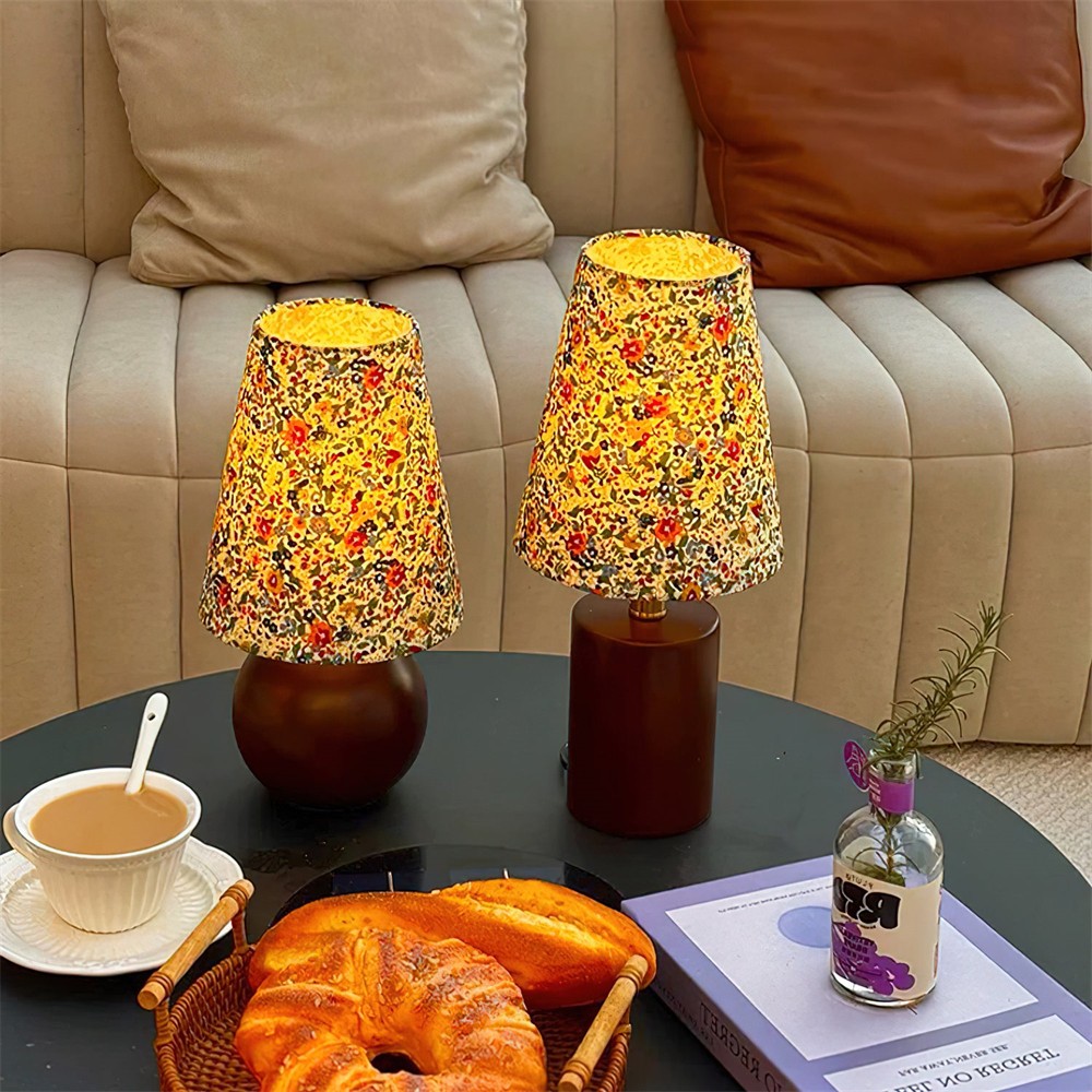 French Fabric Floral Wood Small Table Lamp For Bedroom K810