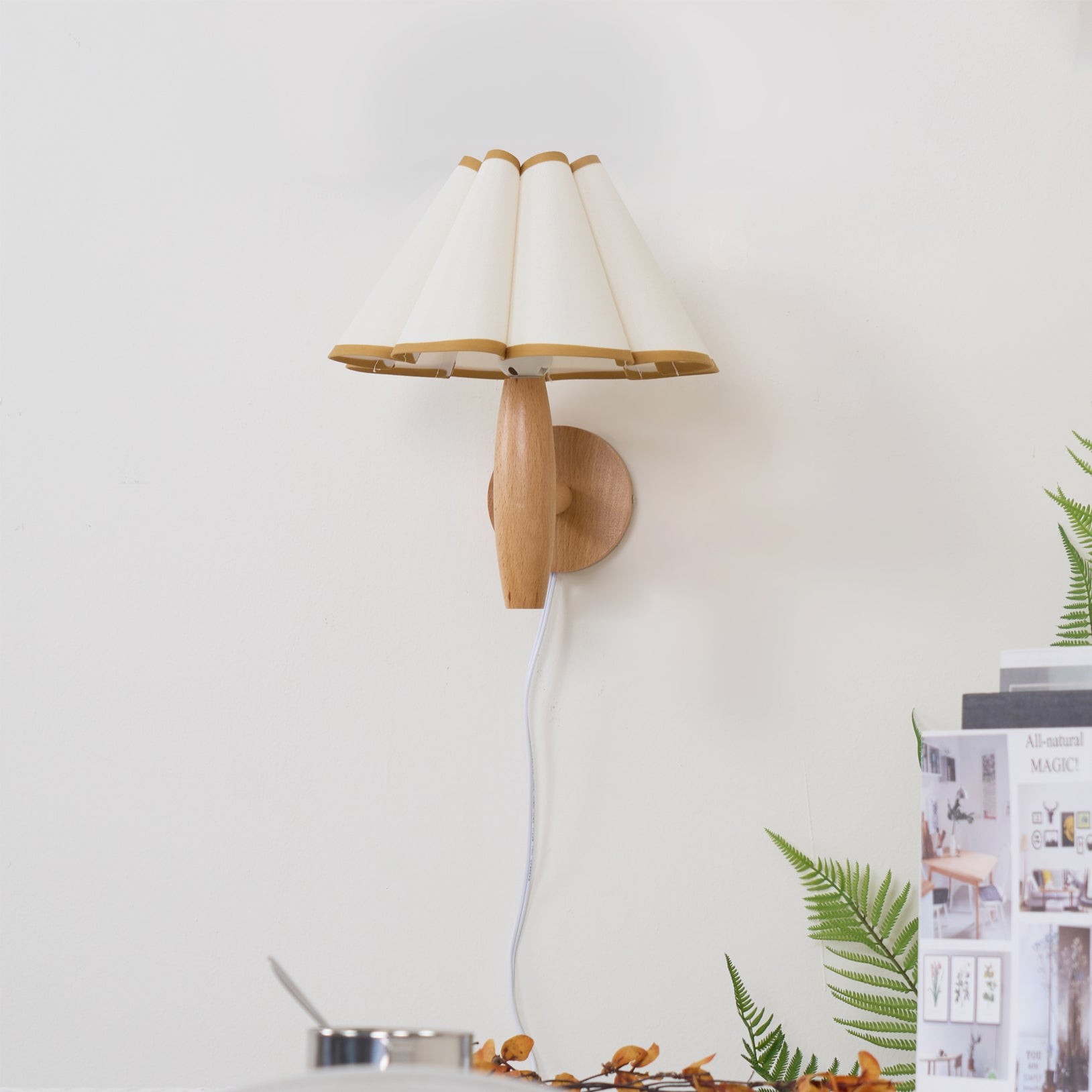 Vintage Fluted Plug In Wall Lamp K1093