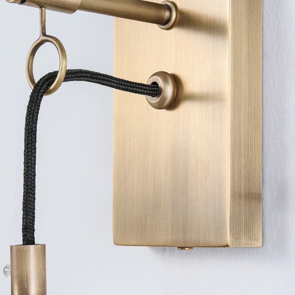 Lure Wall Lamp K1047