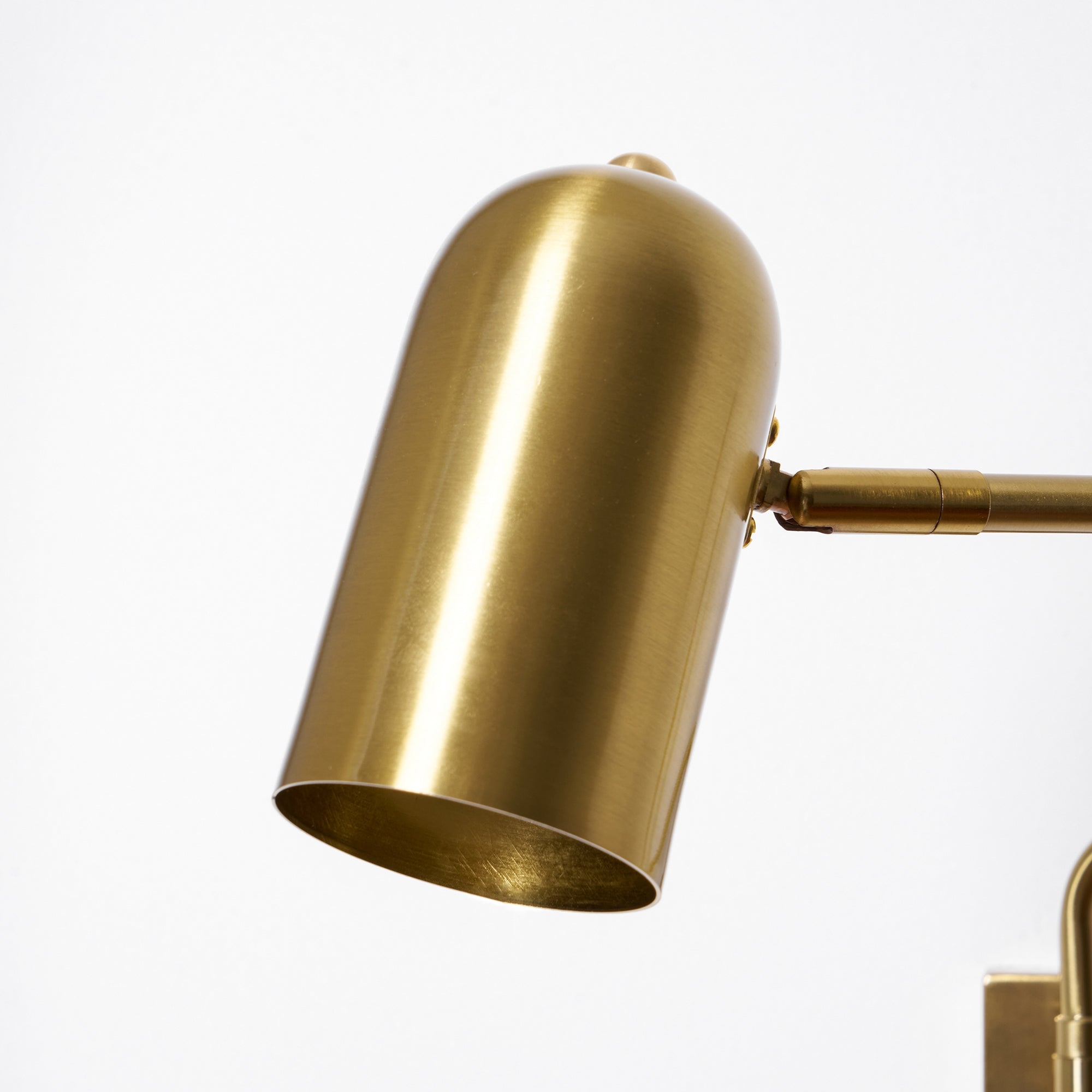 Adjustable Arm Plug In Wall Lamp D371
